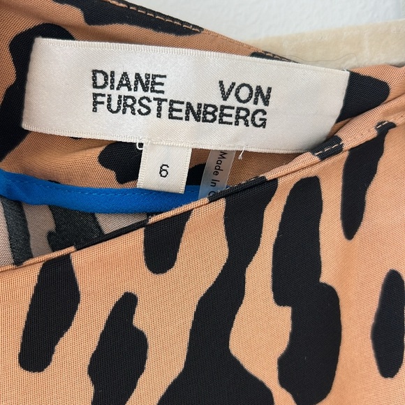 Diane run Furstenberg and all prints skirt - Picture 5 of 7